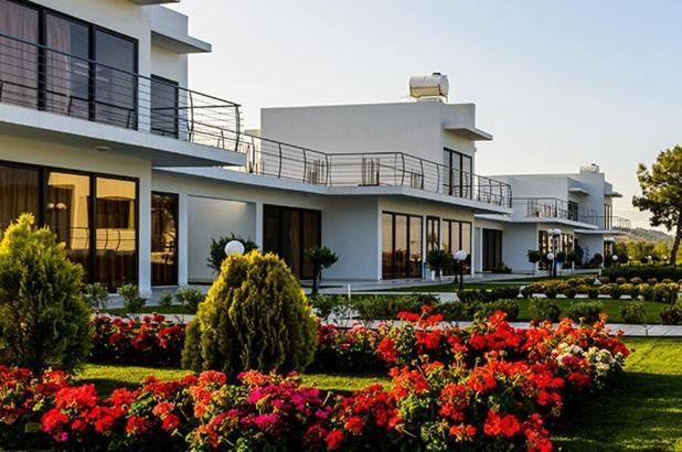 Aparthotel Cosmopolis Multi-Venue Larnaca Zewnętrze zdjęcie